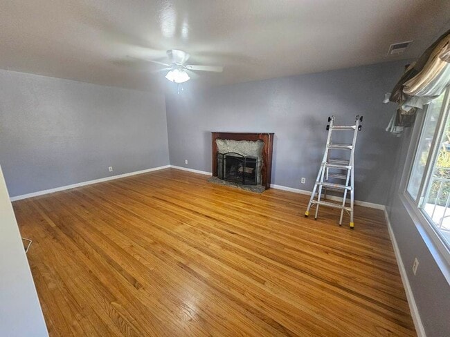 Building Photo - Four-Bedroom Fairfield Home!