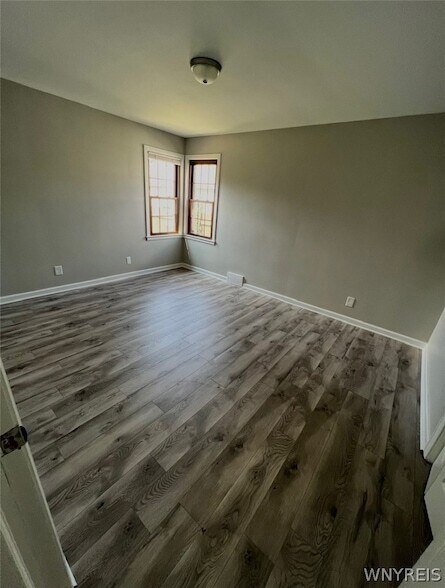Foto del edificio - 8425 Pershing Ave