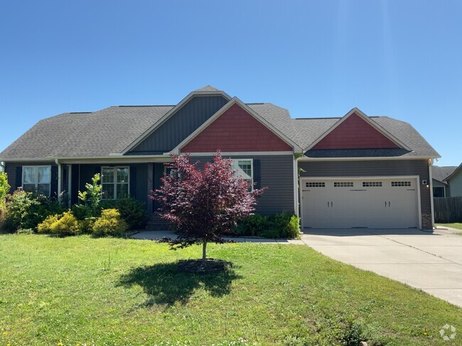 Building Photo - 15 Hanford Dr