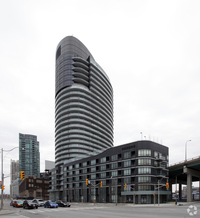 Panorama Condos Apartments 438 Lake Shore Blvd Toronto, ON