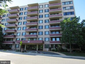 Building Photo - 4201 Cherry Hill Rd