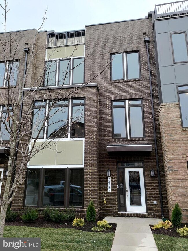 Foto del edificio - 22516 Foundation Dr