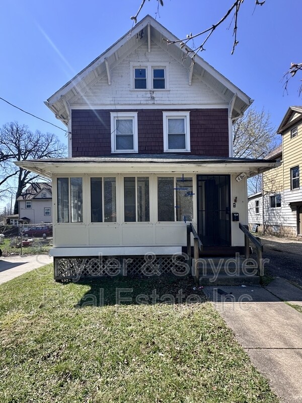 Building Photo - 484 Homer Ave