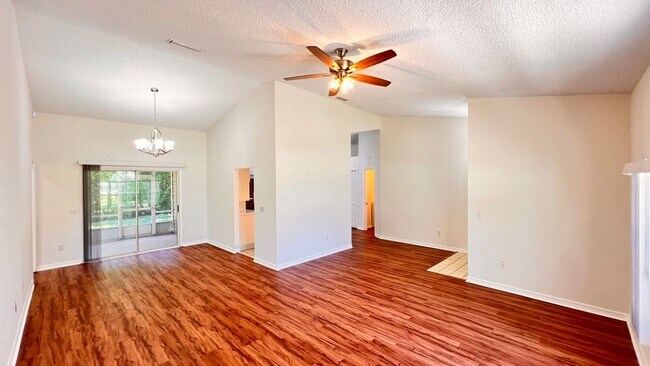 Foto del edificio - 23 Winding Woods Trail