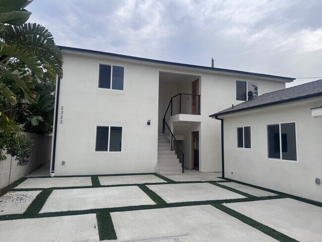 Foto del edificio - 2320 N Naomi St