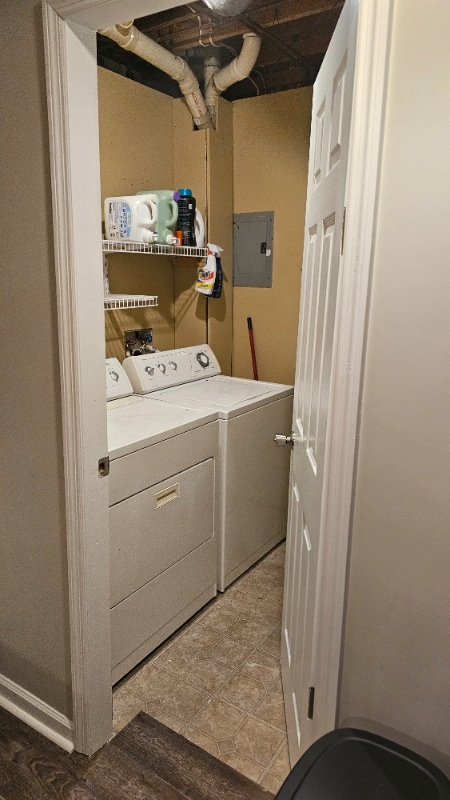 Building Photo - 8165 Lyle Ave NE