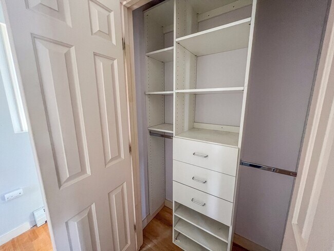 Building Photo - 257 Charles St