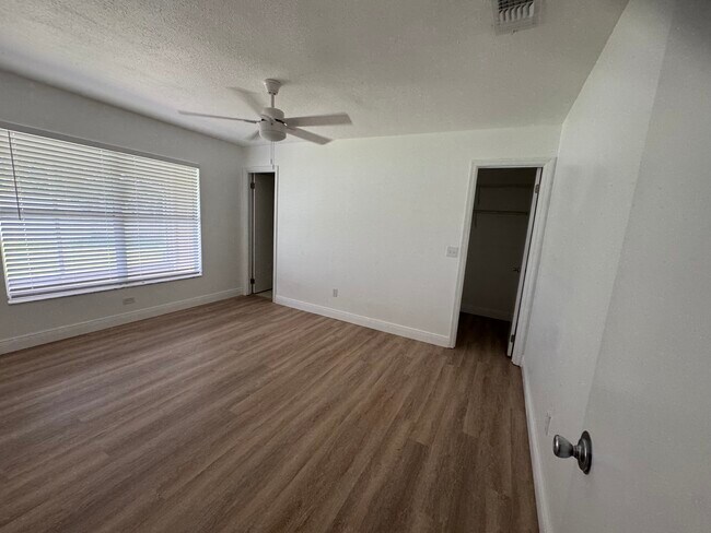 Building Photo - 3144 Sandy Shore Ln