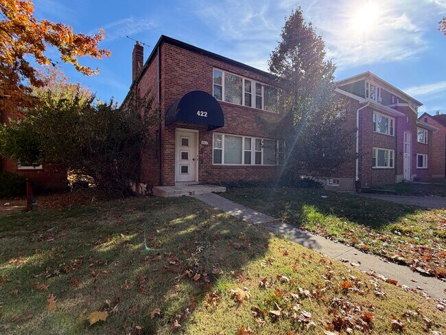 Foto del edificio - 422 S Hanley Rd