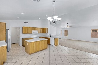 Building Photo - 10841 E Wier Ave