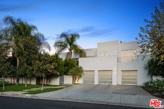Building Photo - 4850 Andasol Ave