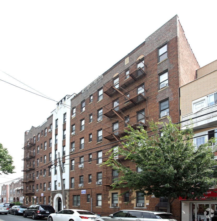 1365 West 7th Street - 1365  West 7th Street