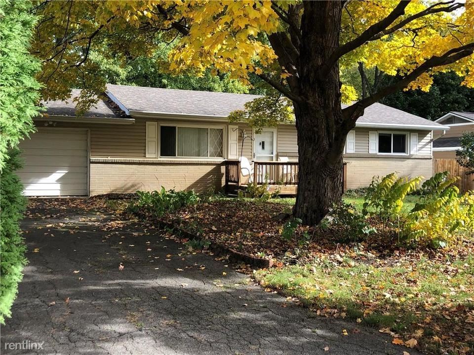 Primary Photo - 3 br, 2 bath House - 10805 Broadway St