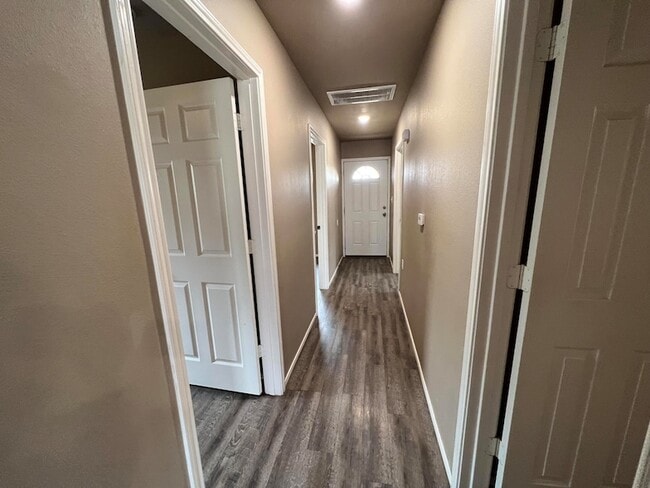 Foto del edificio - 2914 E Cornell St