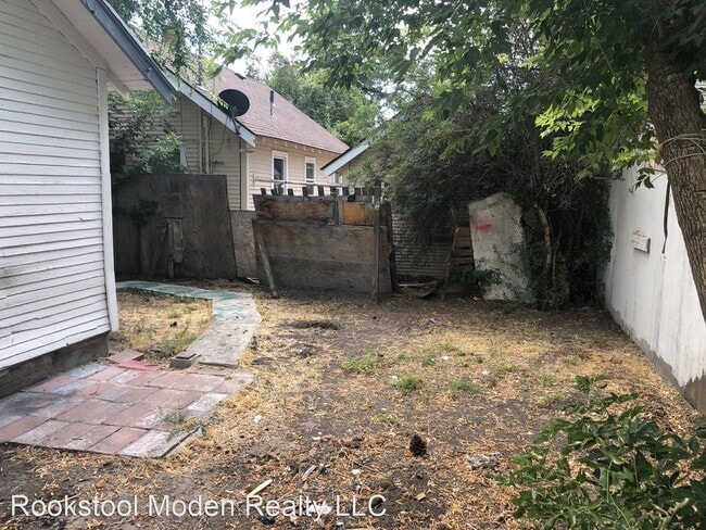 Building Photo - 2 br, 1 bath House - 1226 Division