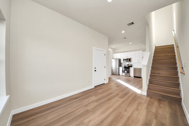 Foto del edificio - 8025 Peachtree St