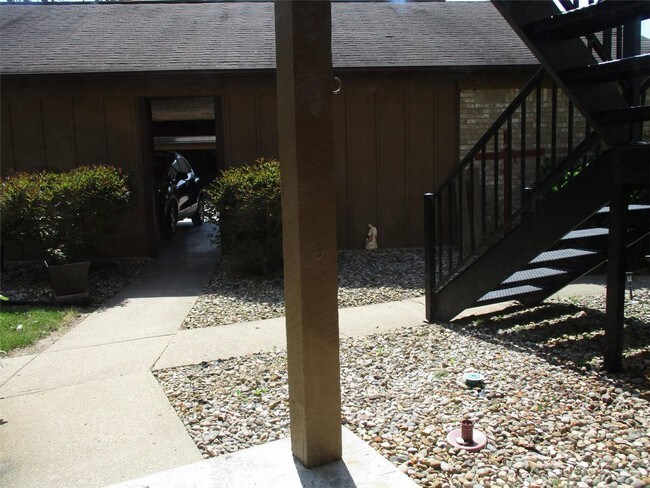 Building Photo - 667 Frontier Court - 1