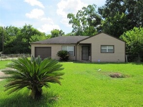 Building Photo - 10601 Murr Way