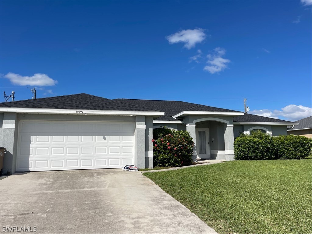 Foto principal - 1229 SW 29th Terrace