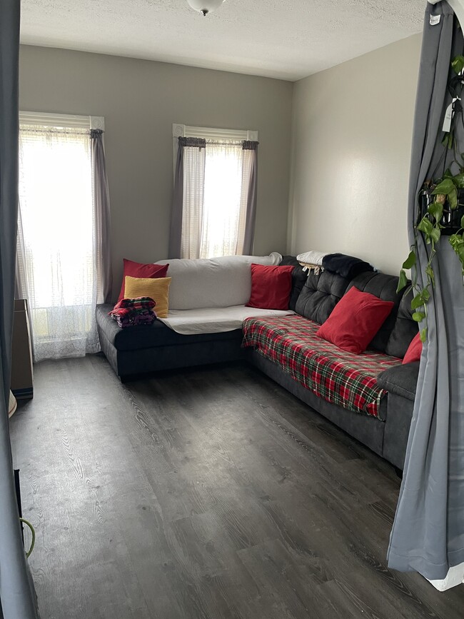 Building Photo - 304 Hamilton St