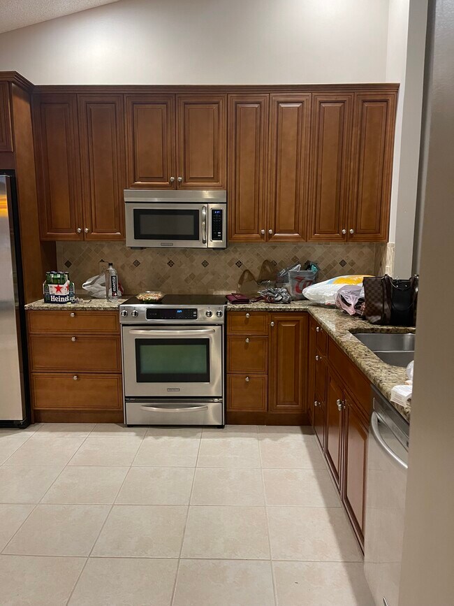 Foto del edificio - 7942 Lexington Club Blvd