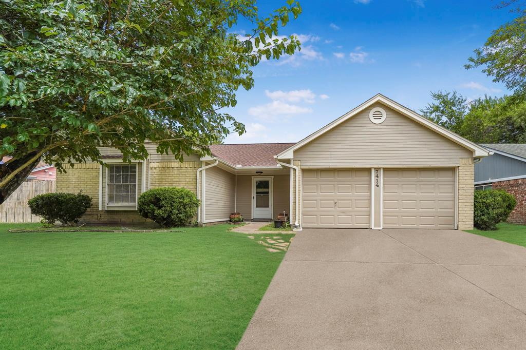 Foto principal - 7414 Broken Arrow St