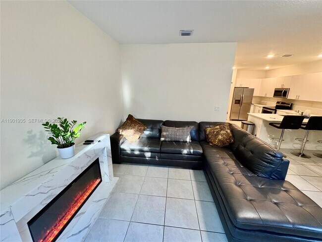 Foto del edificio - 1020 SE 26th Ter