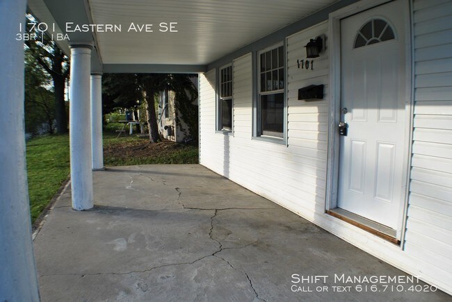 Building Photo - 1701 Eastern Ave SE