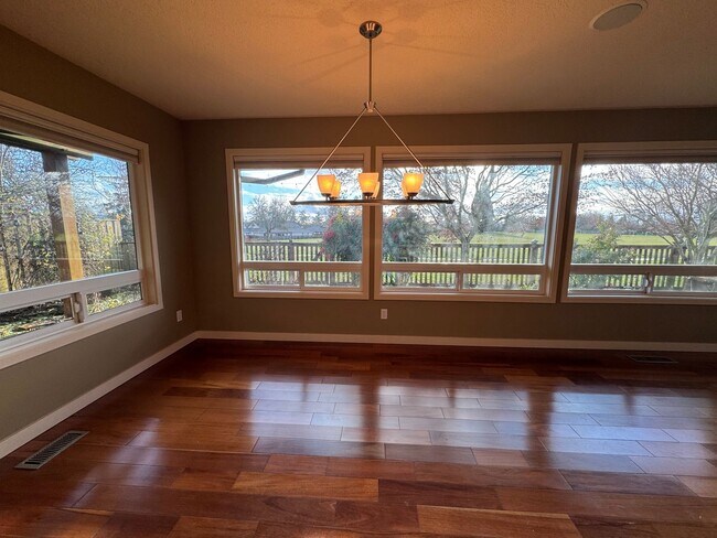 Foto del edificio - 14920 NW Northumbria Ln
