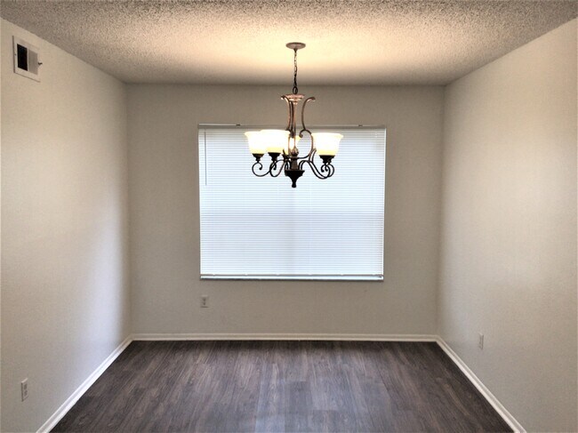 Foto del edificio - 5120 Mystic Point Court