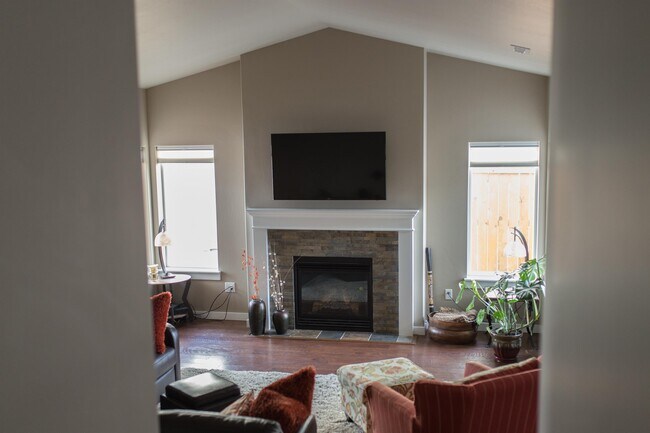 Building Photo - 5157 Dragon Fly St