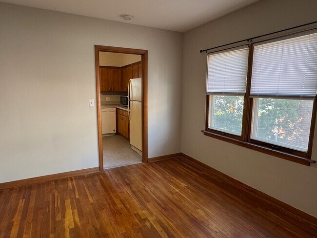 Foto del edificio - 328 W Hayes St