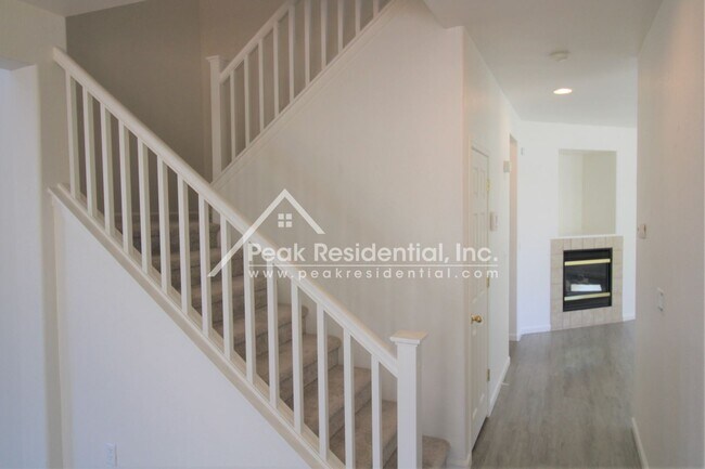 Foto del edificio - 4 br, 2.5 bath House - 9712 Marianna Way