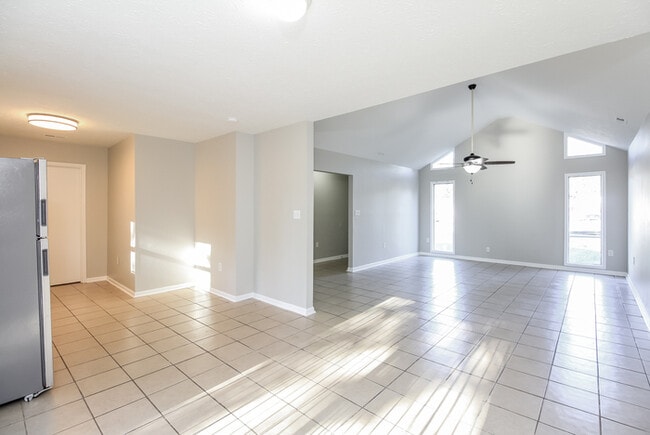 Foto del edificio - 107 Bridge Creek Dr