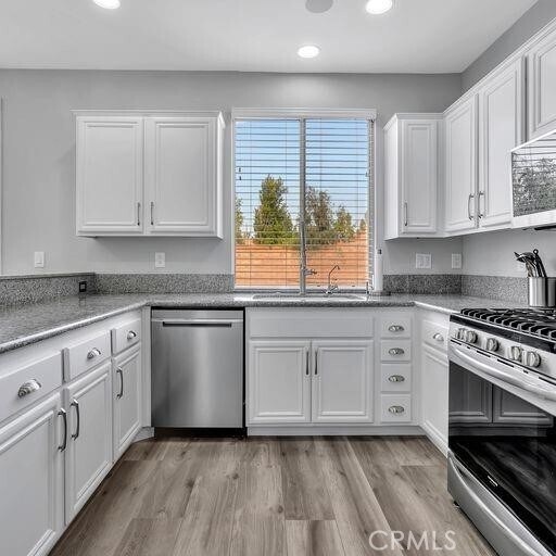 Building Photo - 23327 Timberlane Dr