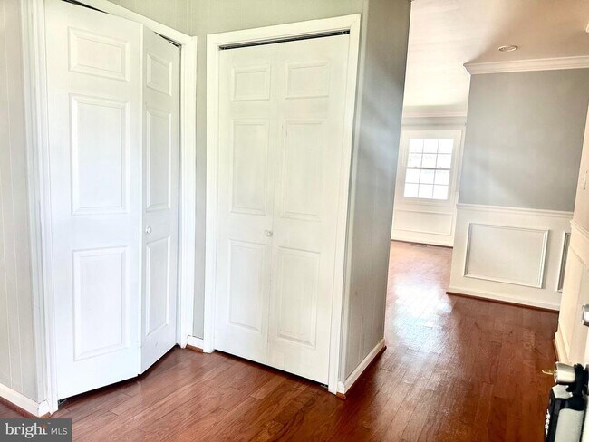 Foto del edificio - 4128 Point Hollow Ln