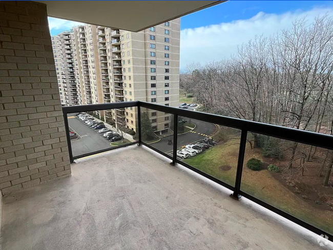 Unit 919 private balcony - 203 Yoakum Pky