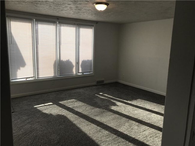 Foto del edificio - 116 Bantam Ridge Ct