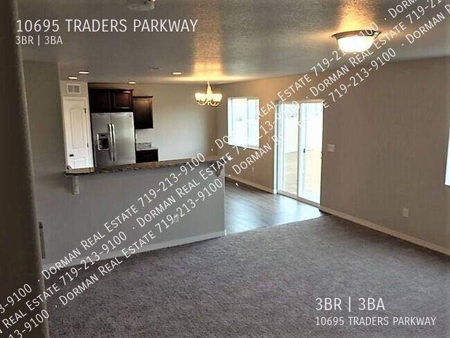 Foto del edificio - 10695 Traders Pkwy