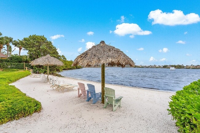 Foto del edificio - 900 Scotia Dr