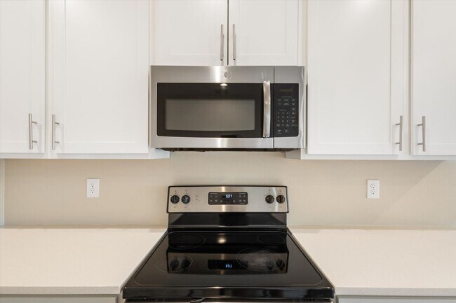 Foto del edificio - 737 Meadow Pointe Dr