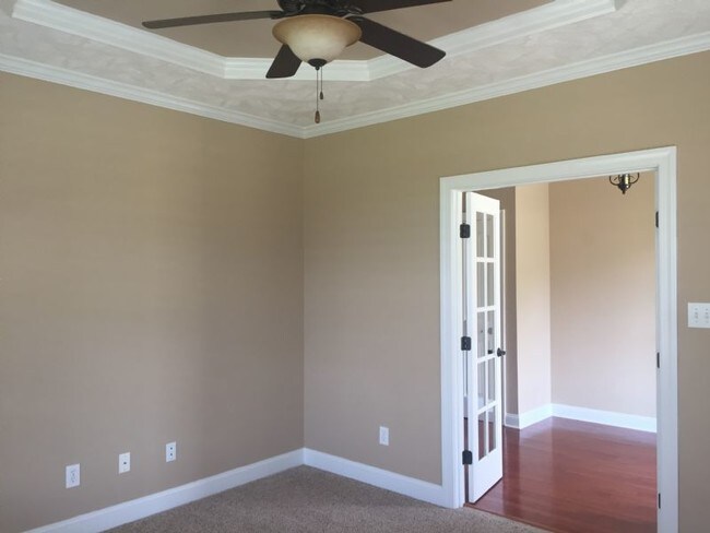 Building Photo - 5825 Cotton Valley Dr
