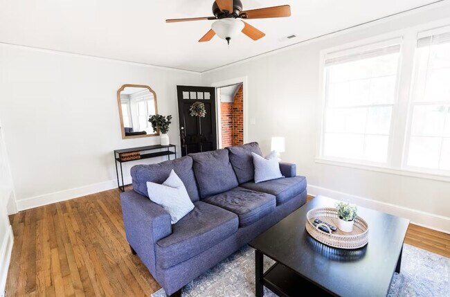 Foto del edificio - 1406 W King Ave