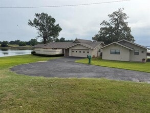Building Photo - 2517 Wildwood Way