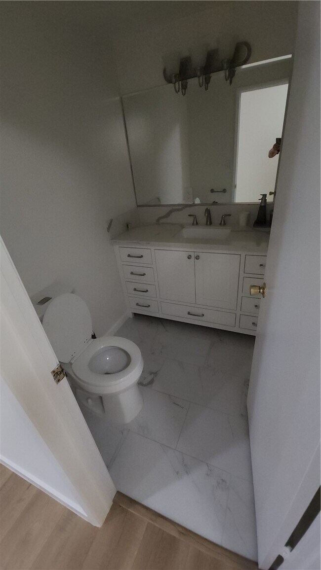 Foto del edificio - 9950 Durant Dr