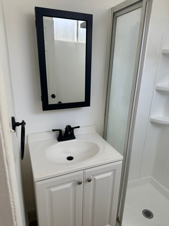 Building Photo - 9036 Carson St