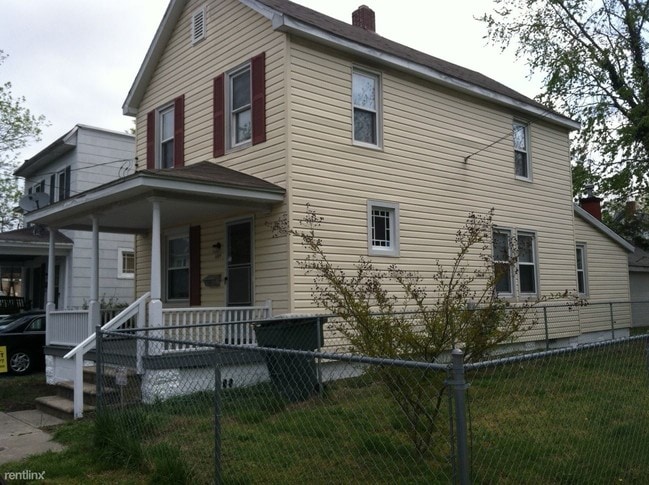 Building Photo - 609 Oak Hill Ave