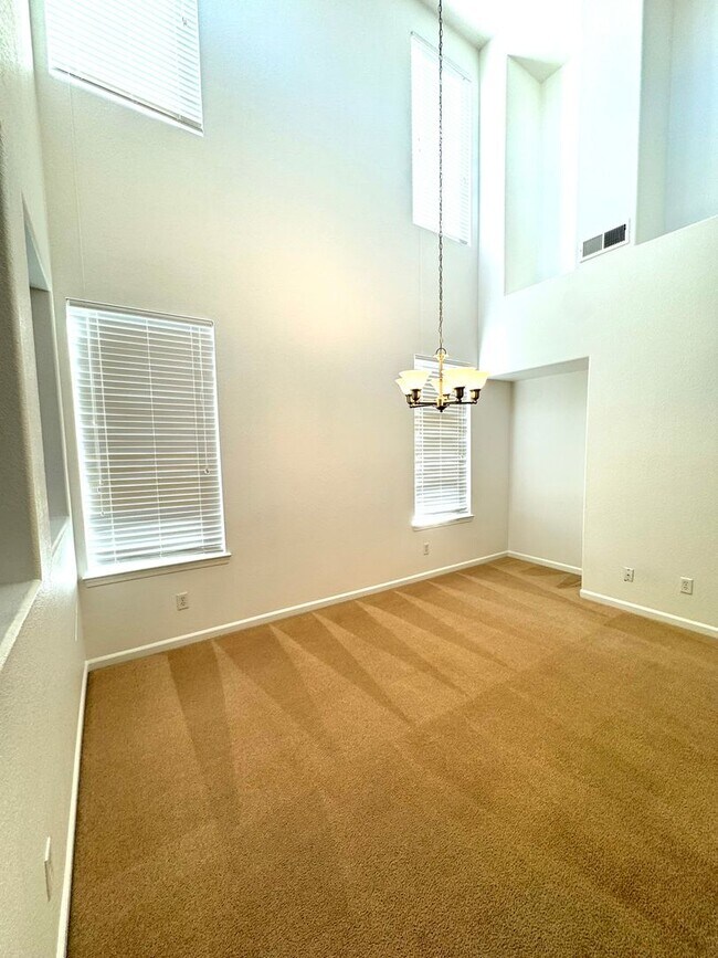 Foto del edificio - 2470 Westfall Rd