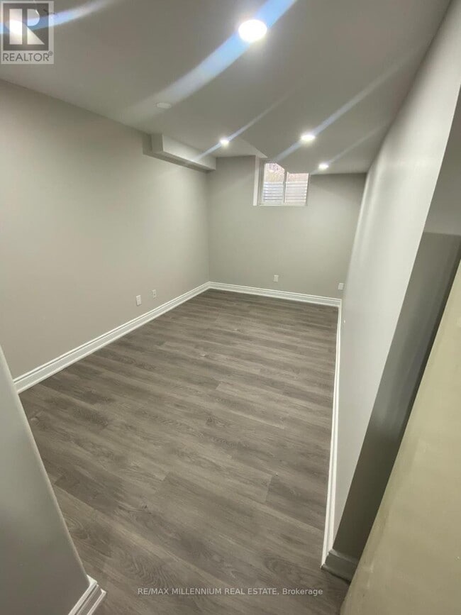 Building Photo - 33 Nomad Crescent