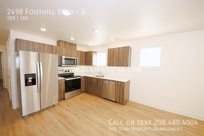 Foto del edificio - 2498 Foothill Blvd